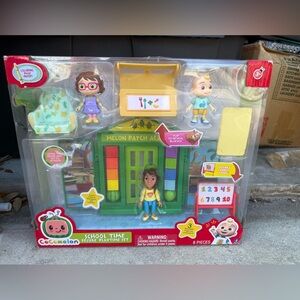 NIB Cocomelon School Time Deluxe Playtime Set w/ figures